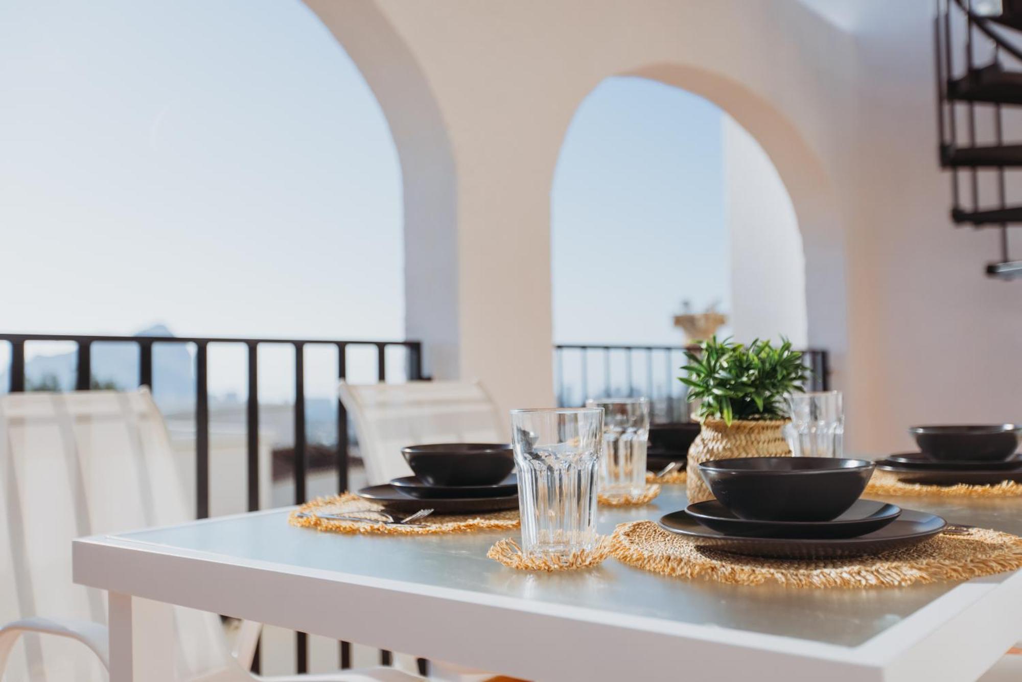 Casa Sunrise - Costa Blanca House With Rooftop, Swimming Pools And Panoramic Sea And Calpe Views Exterior photo