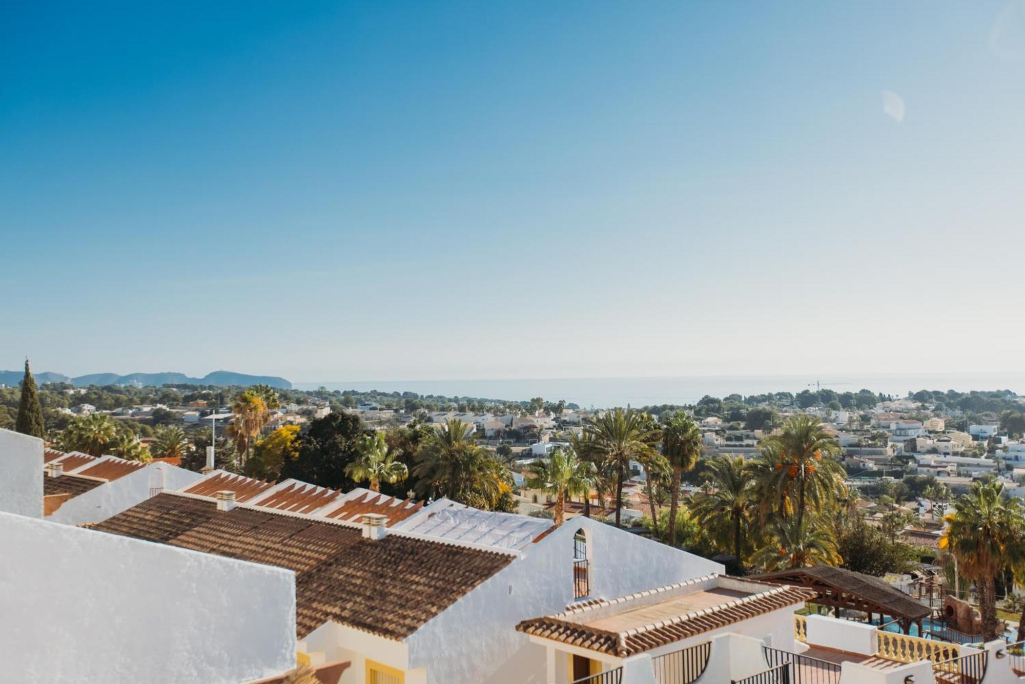 Casa Sunrise - Costa Blanca House With Rooftop, Swimming Pools And Panoramic Sea And Calpe Views Exterior photo