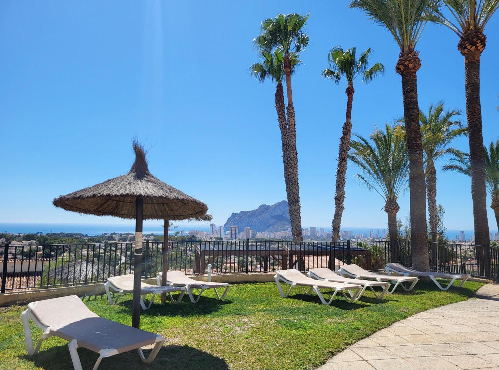 Casa Sunrise - Costa Blanca House With Rooftop, Swimming Pools And Panoramic Sea And Calpe Views Exterior photo