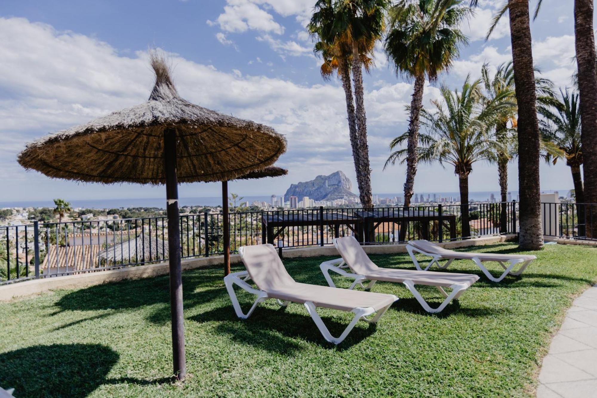 Casa Sunrise - Costa Blanca House With Rooftop, Swimming Pools And Panoramic Sea And Calpe Views Exterior photo